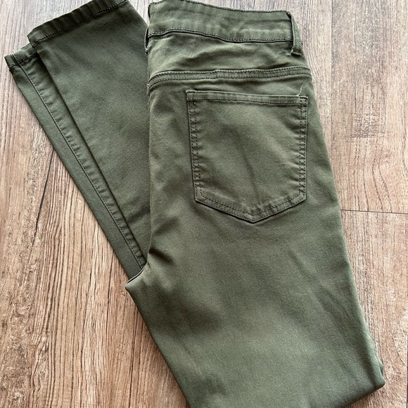 Women’s Skinny Stretch Jeans - Picture 3 of 4